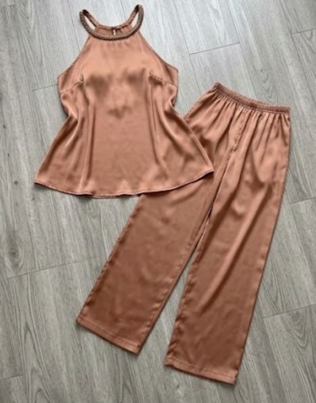Bộ đồ ngủ 2 dây gợi cảm