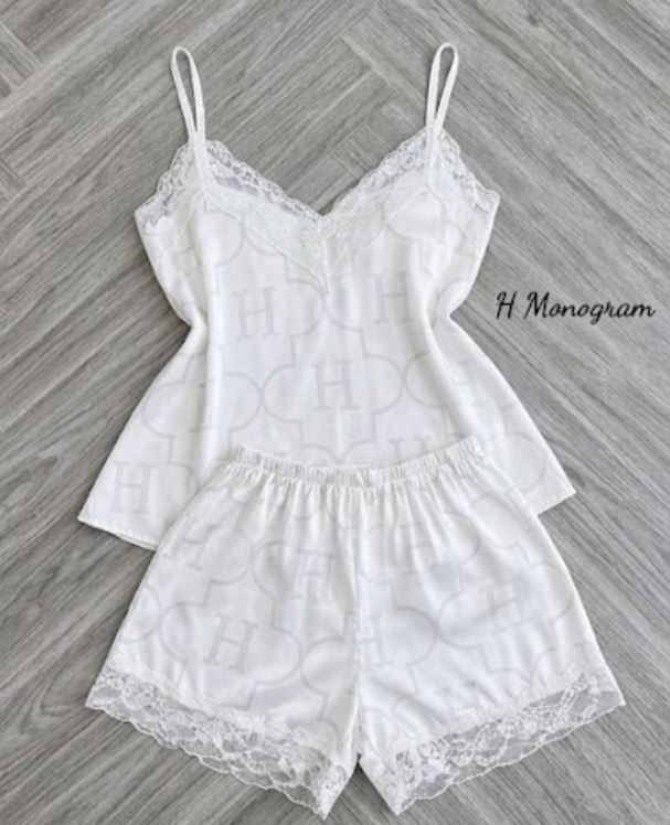 Giá sỉ đồ ngủ 2 dây lụa Latin