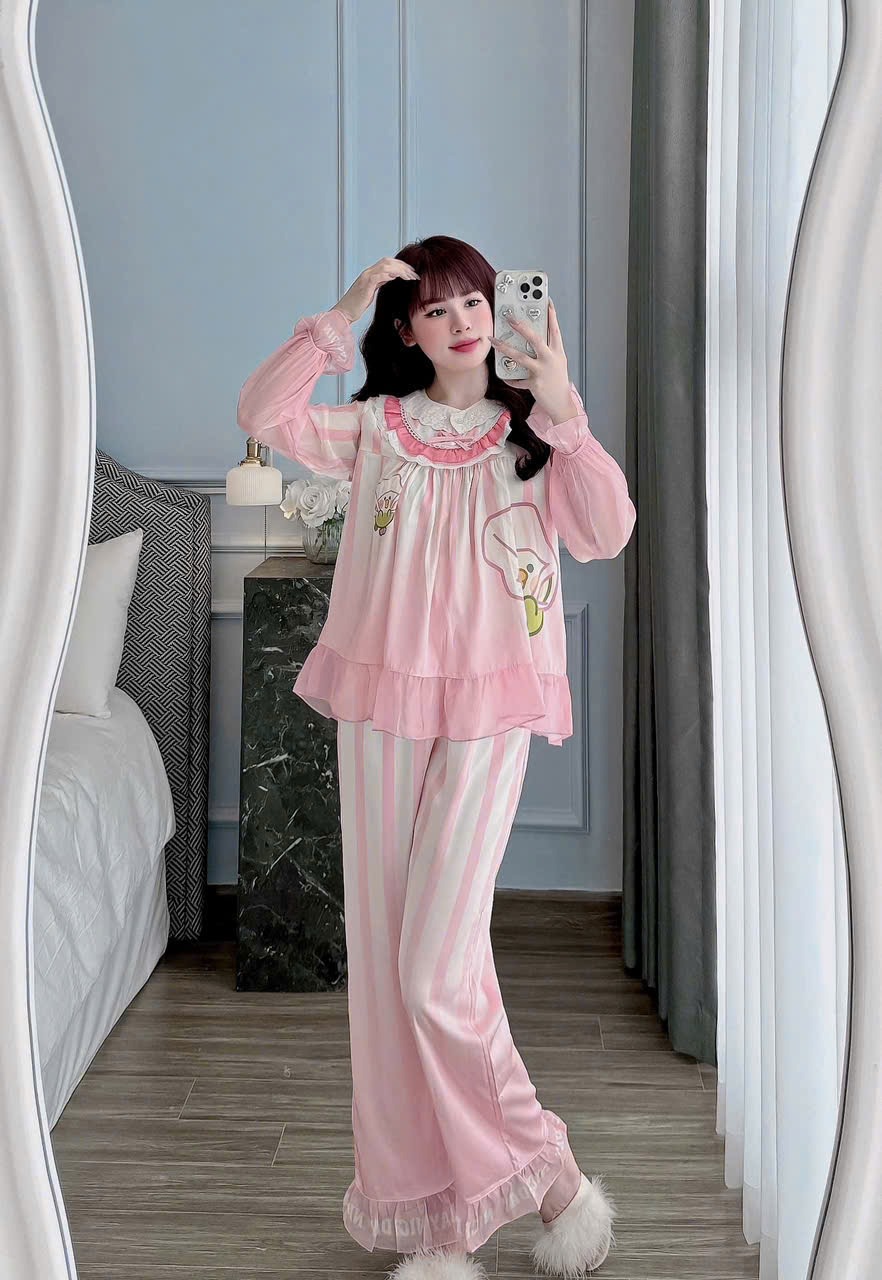 bộ đồ nữ mặc ở nhà