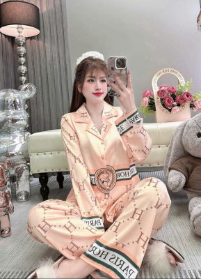 nguồn hàng quần áo giá sỉ bán online