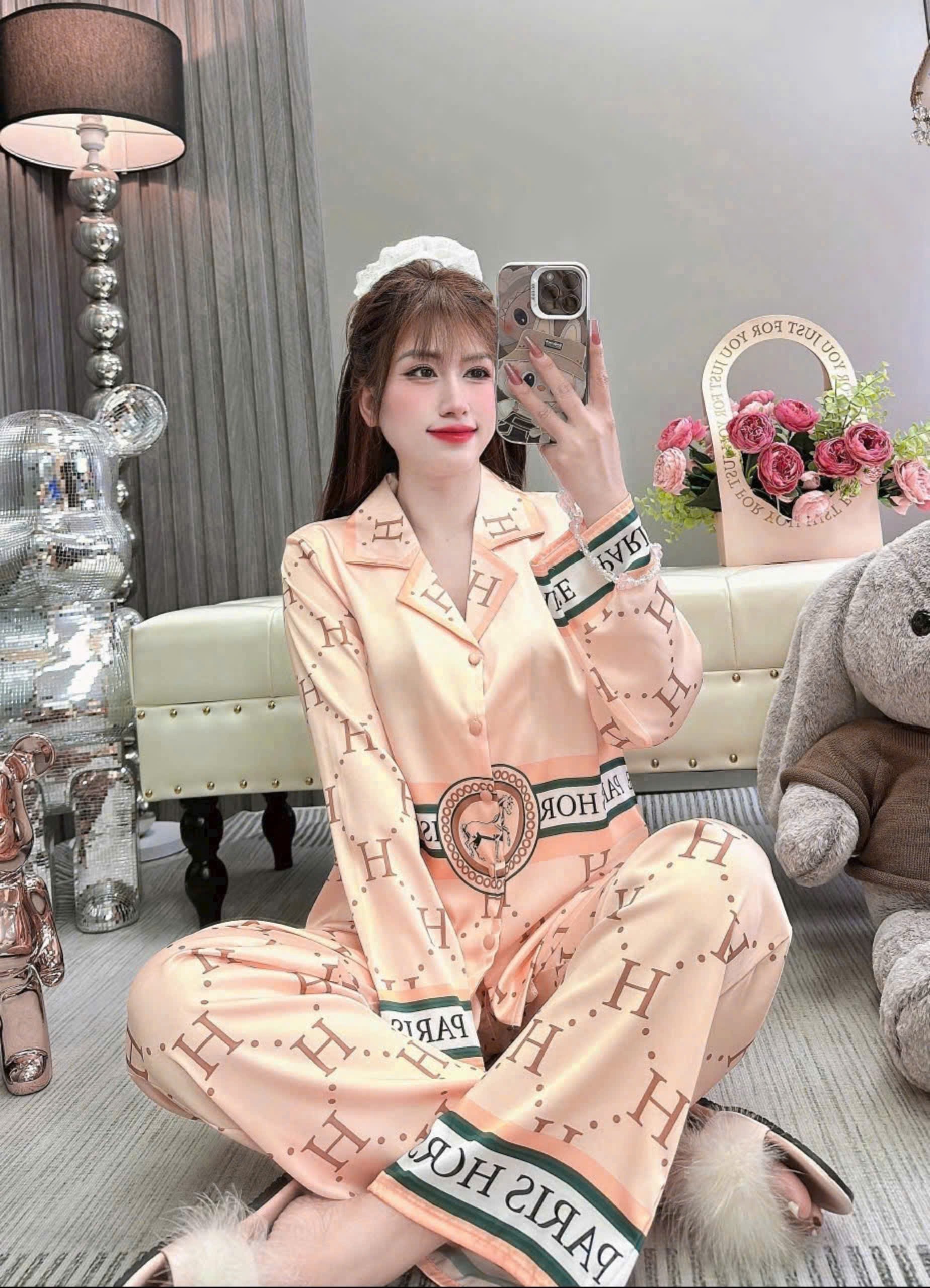 nguồn hàng quần áo giá sỉ bán online