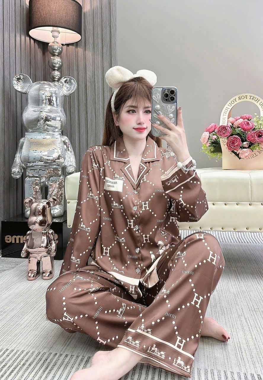 nguồn hàng quần áo giá sỉ bán online