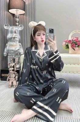 nguồn hàng quần áo giá sỉ bán online