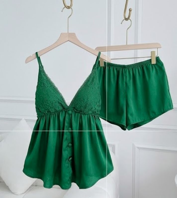 nguồn sỉ quần áo hot trend