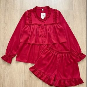 sỉ quần áo hot trend